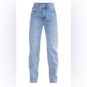 PRETTYLITTLETHING Petite Straight-Leg High-Rise Raw Hem Long Fit Jeans